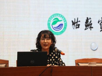 专家引领助提升  潜心科研促成长